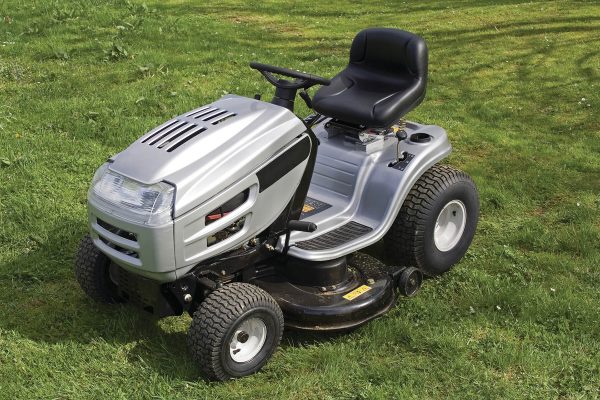 Riding lawn mower